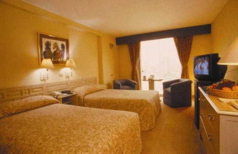 Hotel Maria Angola Лима Екстериор снимка