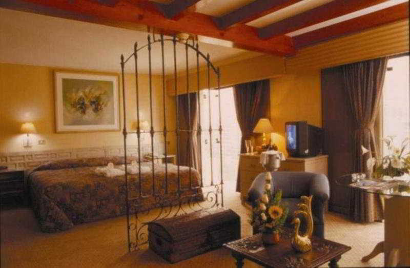 Hotel Maria Angola Лима Екстериор снимка